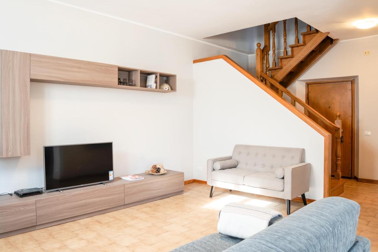 Le Tre Ninfee Di Pusiano! Free Parking Apartment Exterior foto